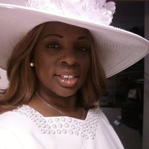 Meet your Posher, Stephany